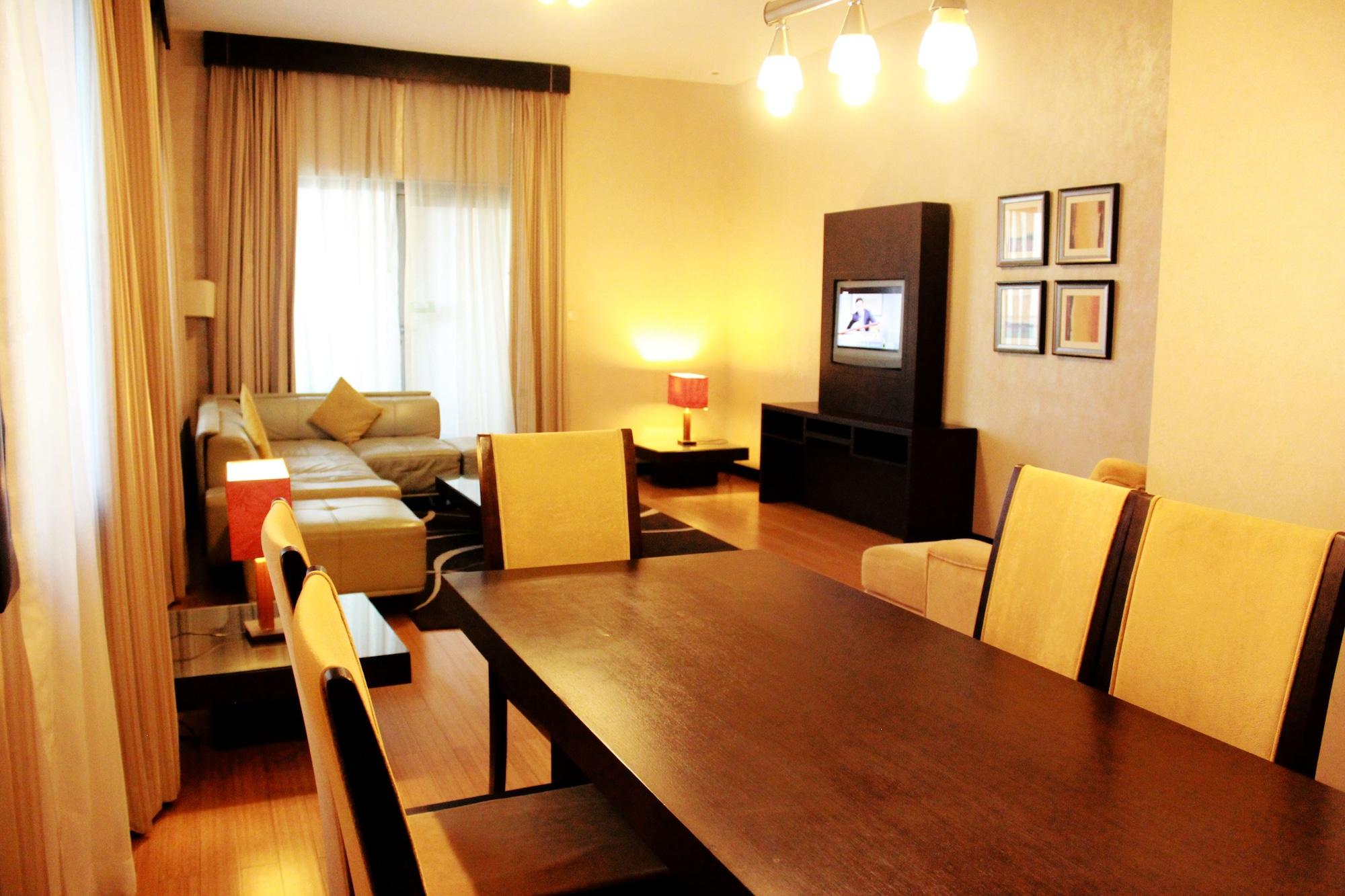 Tulip Creek Hotel Apartments Dubai Esterno foto