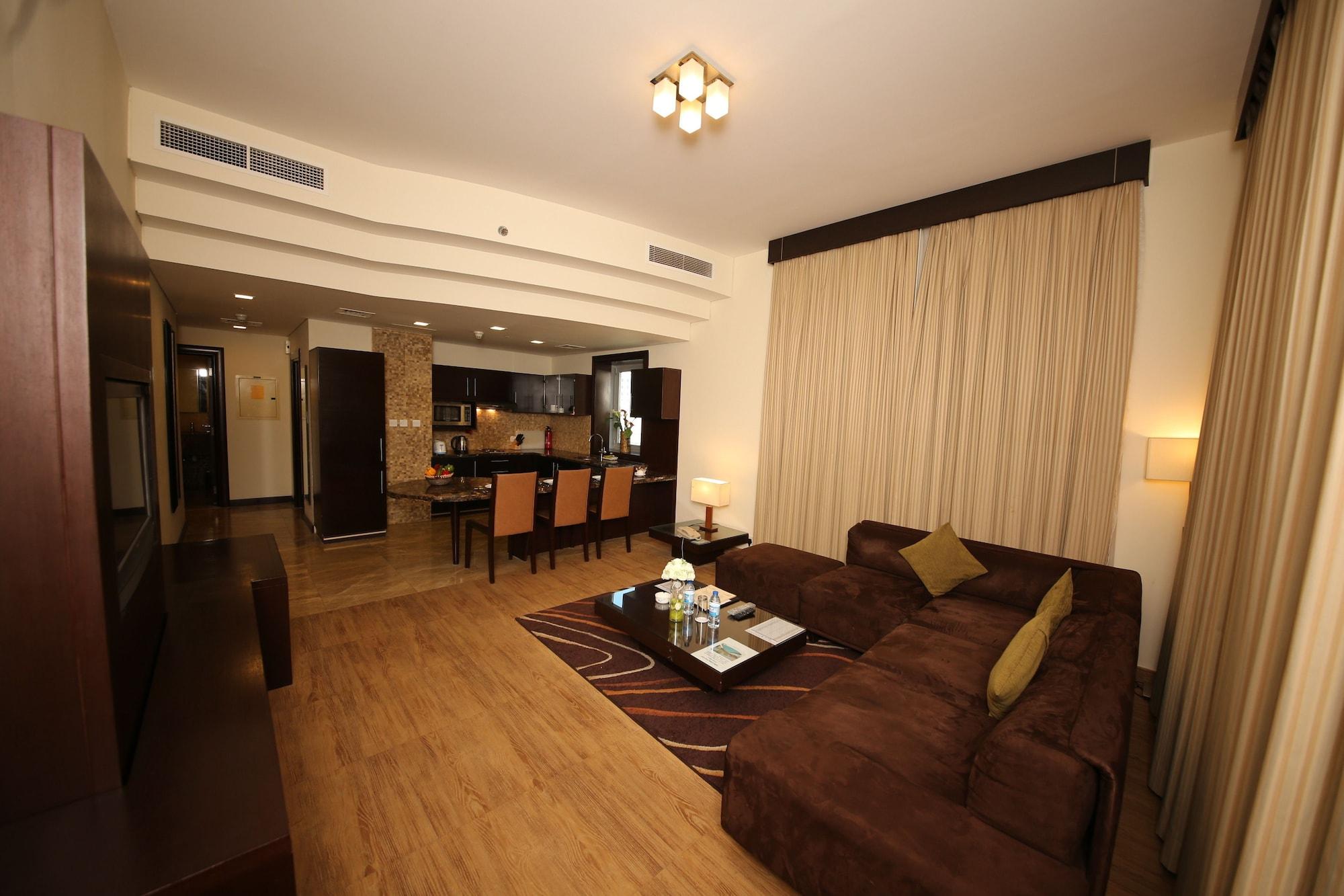 Tulip Creek Hotel Apartments Dubai Esterno foto