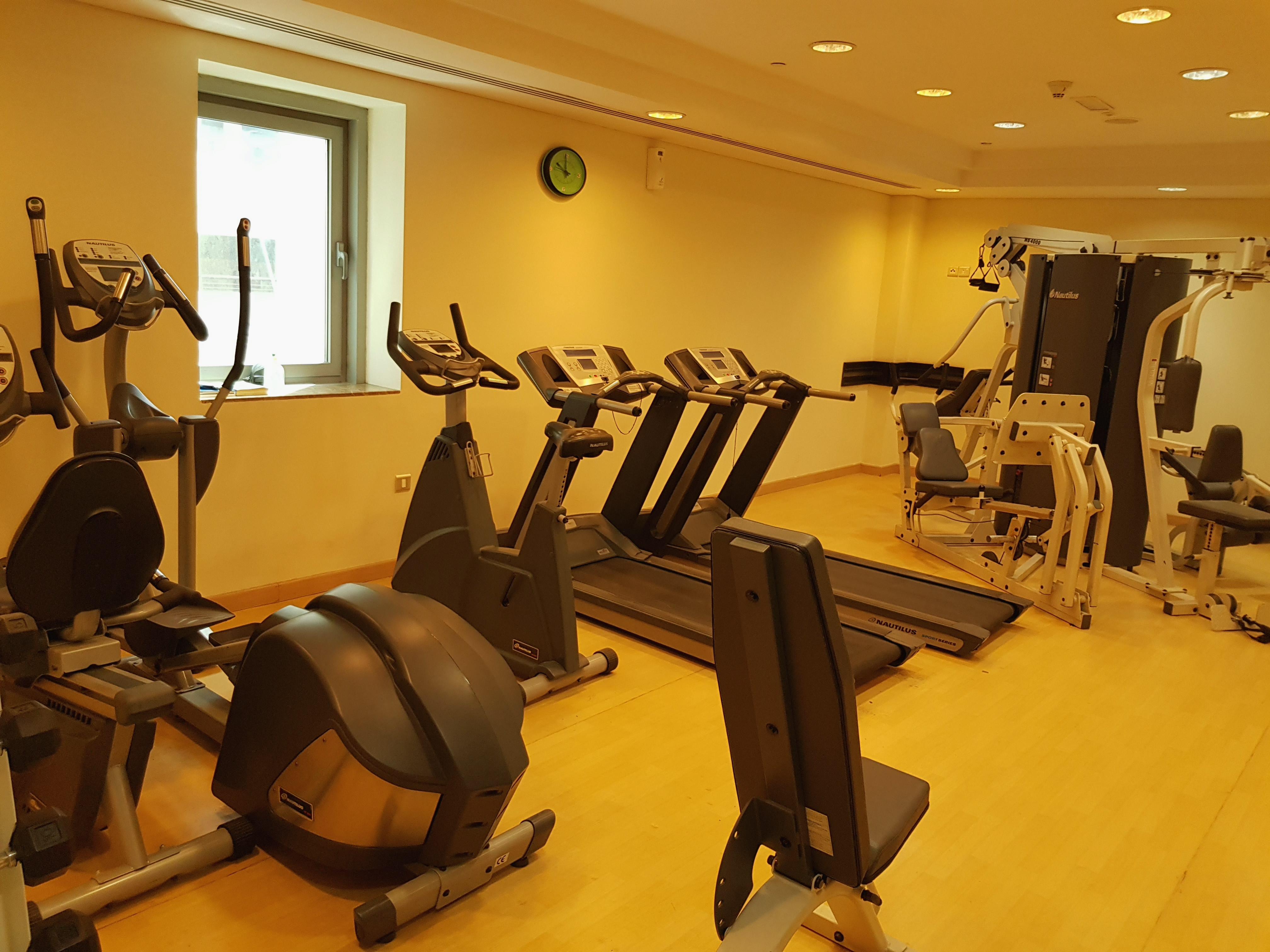 Tulip Creek Hotel Apartments Dubai Esterno foto