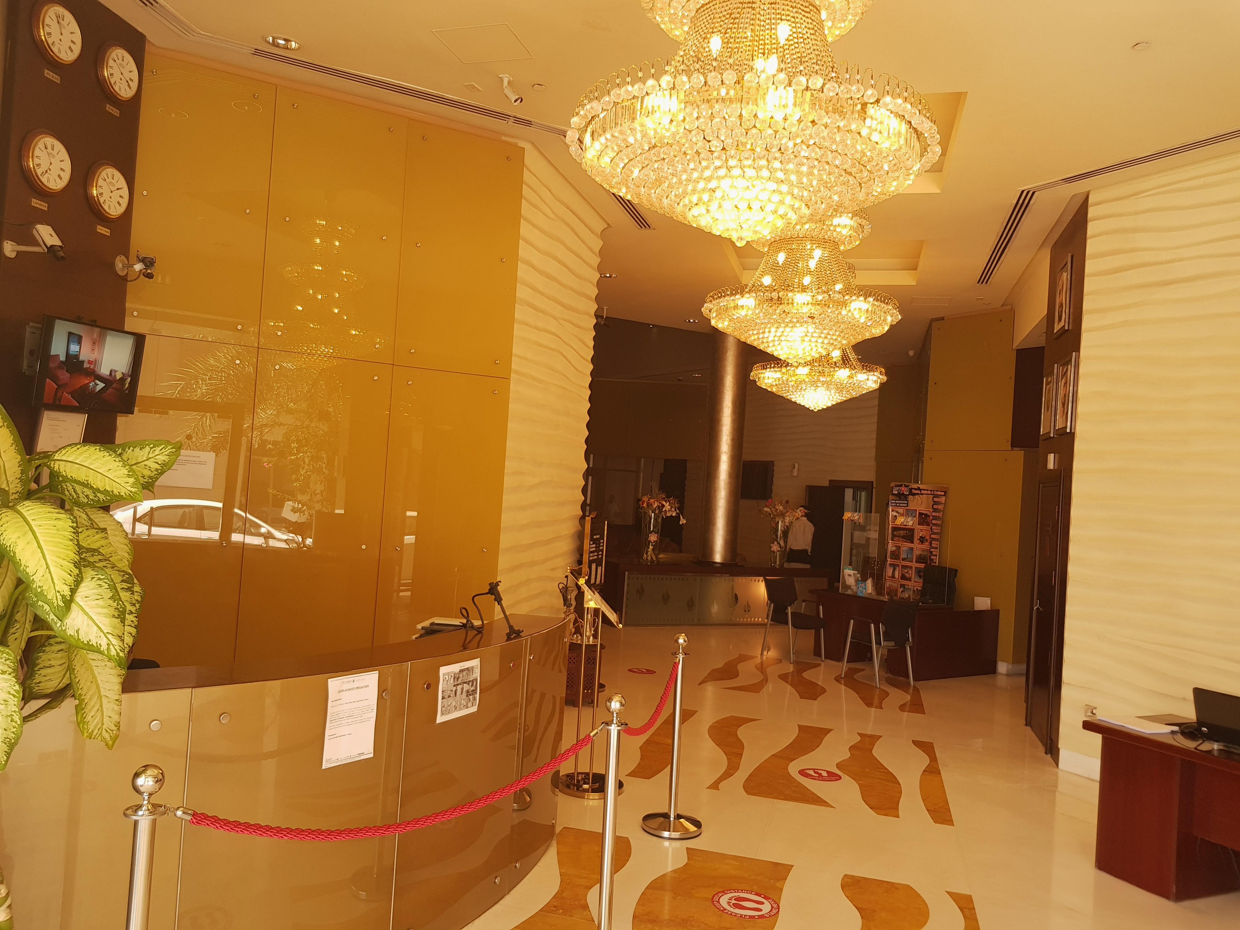 Tulip Creek Hotel Apartments Dubai Esterno foto