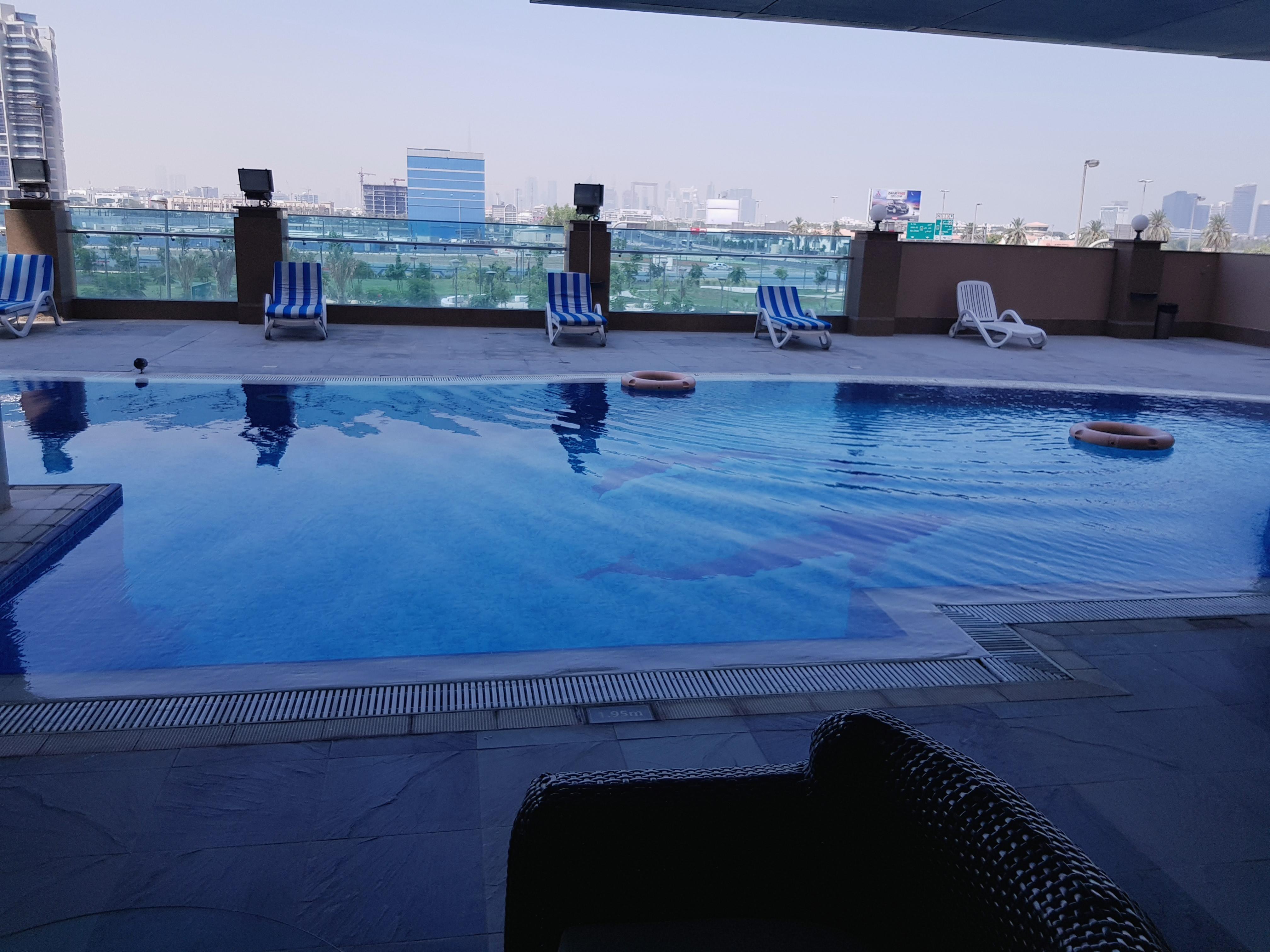 Tulip Creek Hotel Apartments Dubai Esterno foto